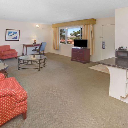 Travelodge Inn & Suites By Wyndham Yucca Valley/Joshua Tree מראה חיצוני תמונה