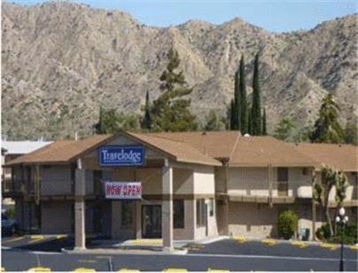 Travelodge Inn & Suites By Wyndham Yucca Valley/Joshua Tree מראה חיצוני תמונה