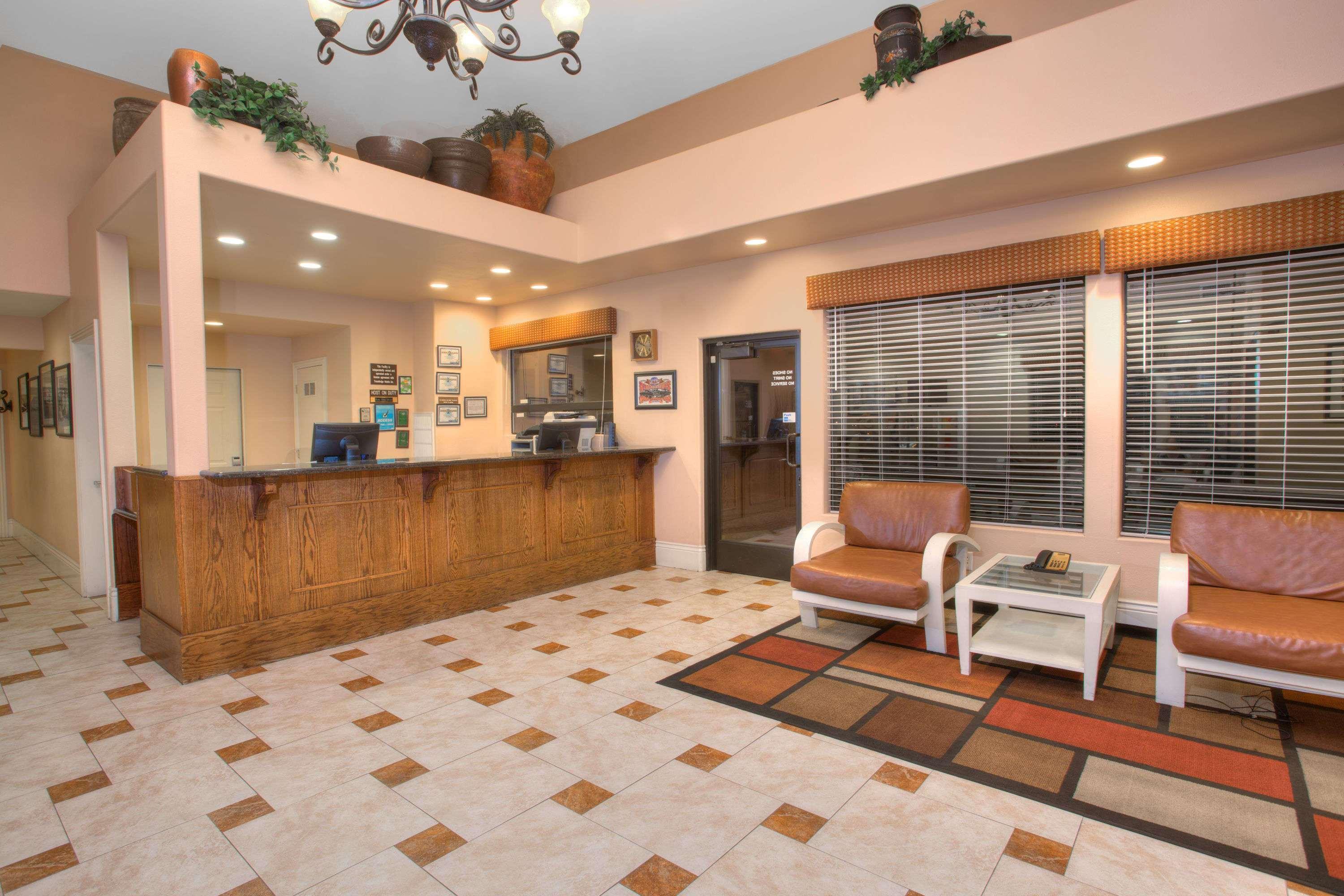 Travelodge Inn & Suites By Wyndham Yucca Valley/Joshua Tree מראה חיצוני תמונה