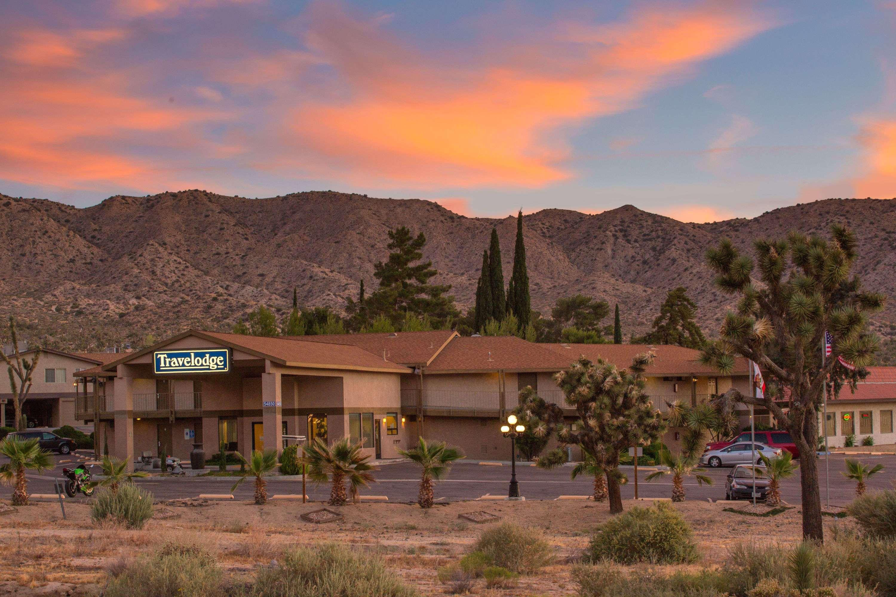 Travelodge Inn & Suites By Wyndham Yucca Valley/Joshua Tree מראה חיצוני תמונה
